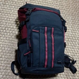 Oakley Men's Backpack in Black and Dark Red